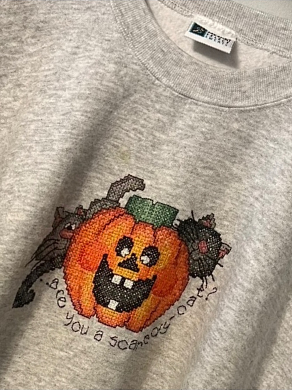 Vintage Halloween Crewneck Size XL Cross-Stitch Pumpkin Blk Cat Gray Sweatshirt